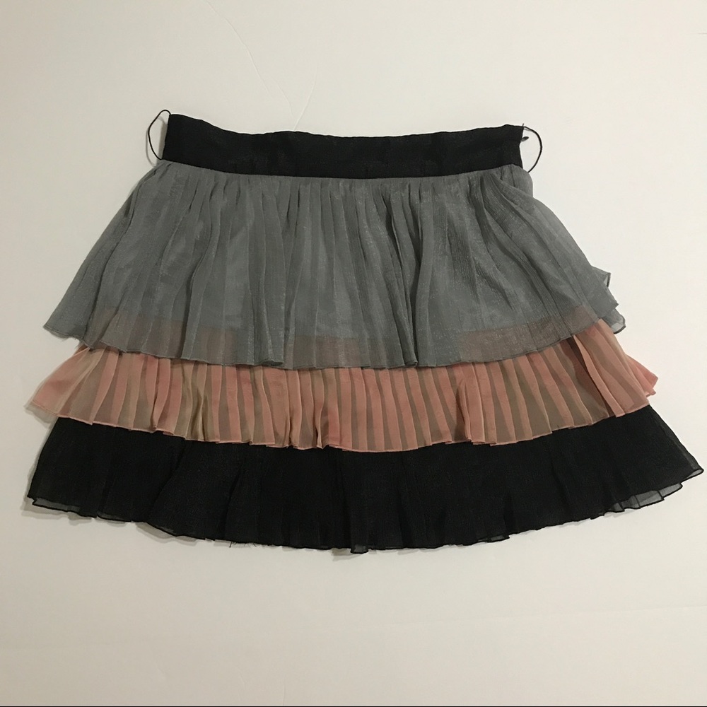 🎈SALE Gray, Pink and Black pleated mini [SK-31] - Picture 2 of 4