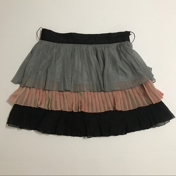 🎈SALE Gray, Pink and Black pleated mini [SK-31] - Picture 2 of 4