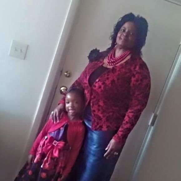 Meet your Posher, Stephanie - Picture 1 of 1