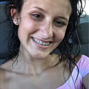 Meet your Posher, Carlie