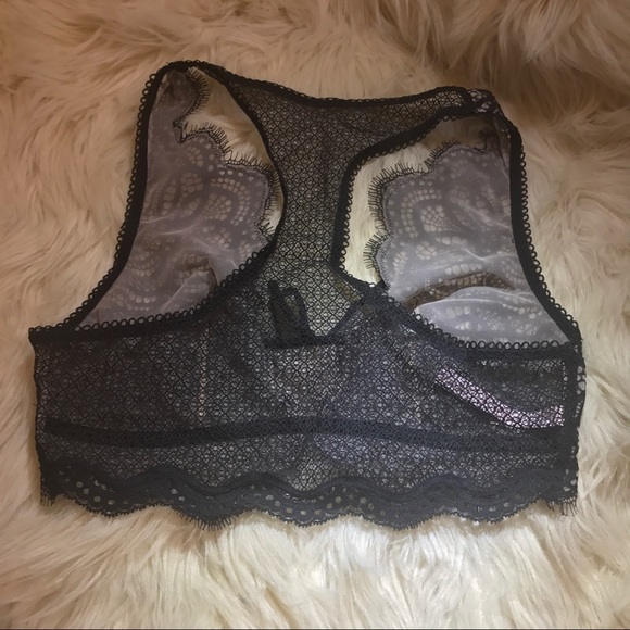 NWT VS the Laced-Up Bralette - Picture 4 of 4