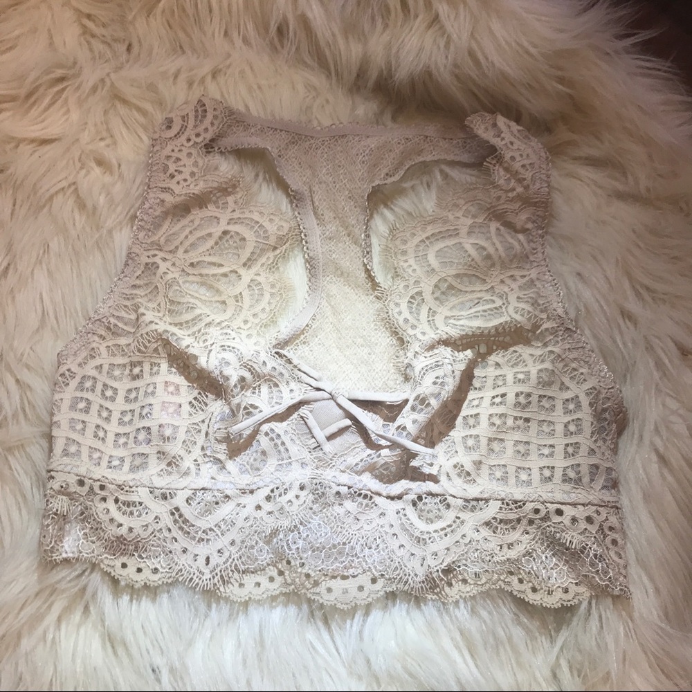 NWT VS the Laced-Up Bralette in "sugar cookie" - Picture 4 of 5