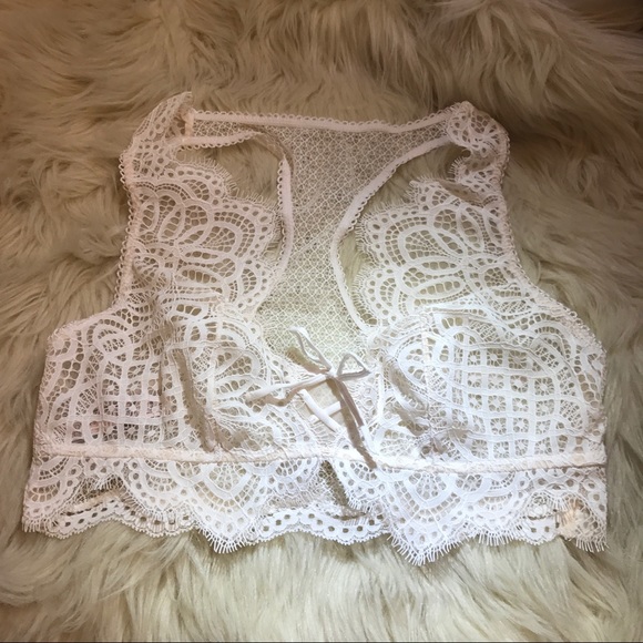 NWT VS the Laced-Up Bralette in coconut white - Picture 3 of 5