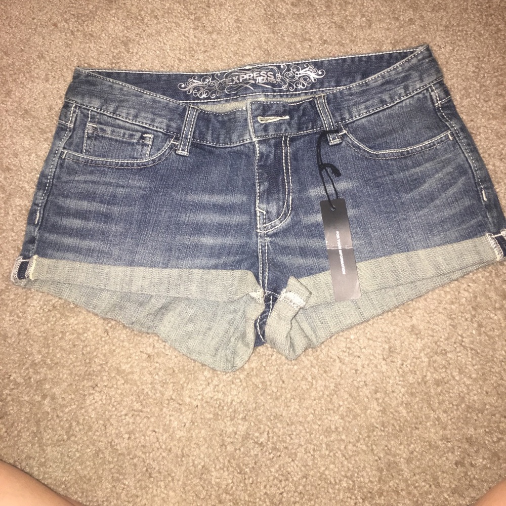 NWT Express Jean Short Shorts Size 6