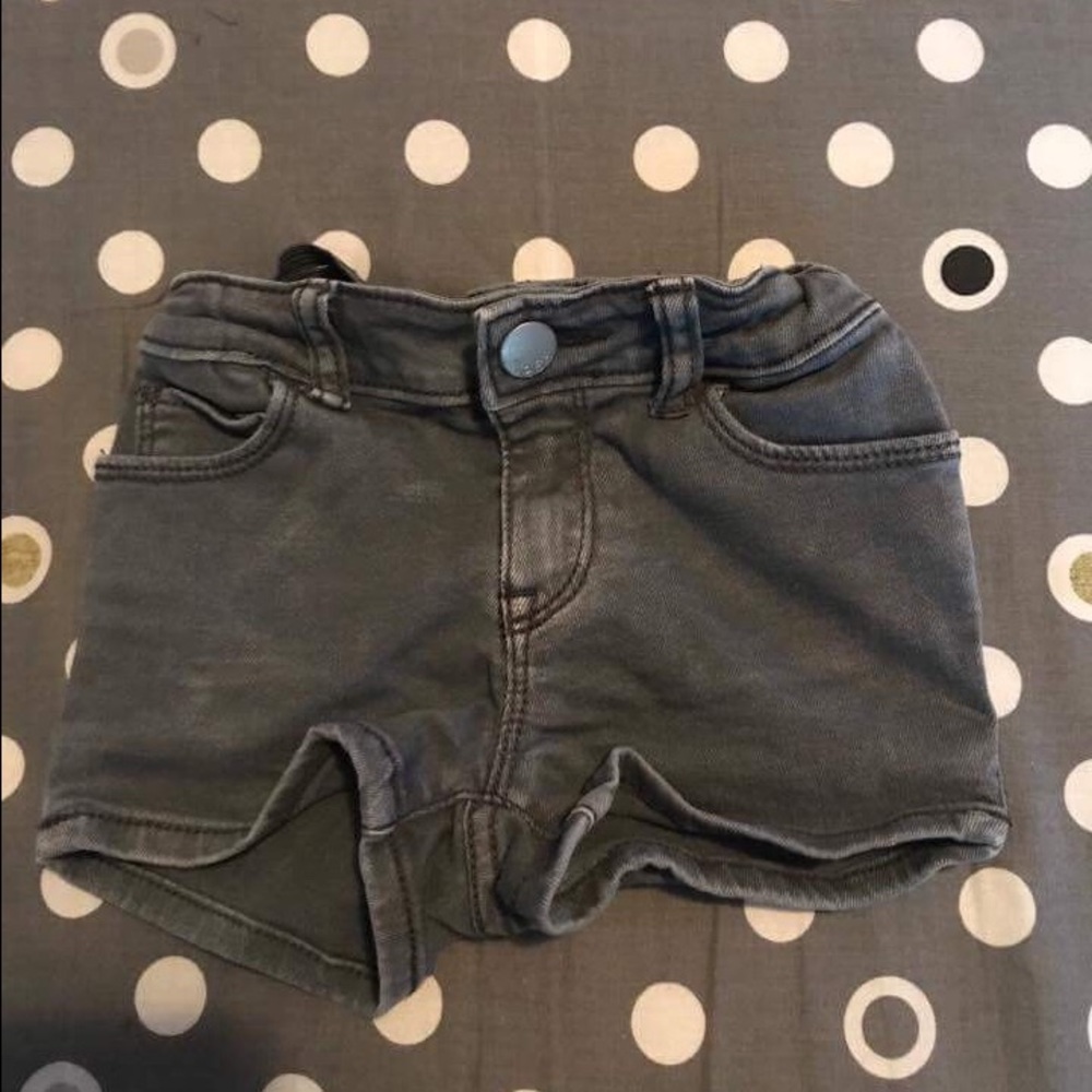 GAP washed up grey shorts 🌴