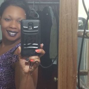 Meet your Posher, Shena