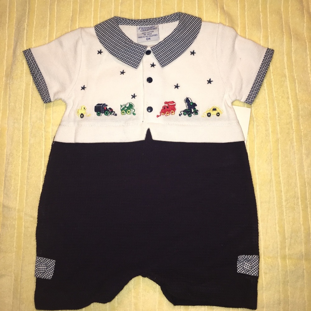 NWT - Friedman creations - embroidered short set