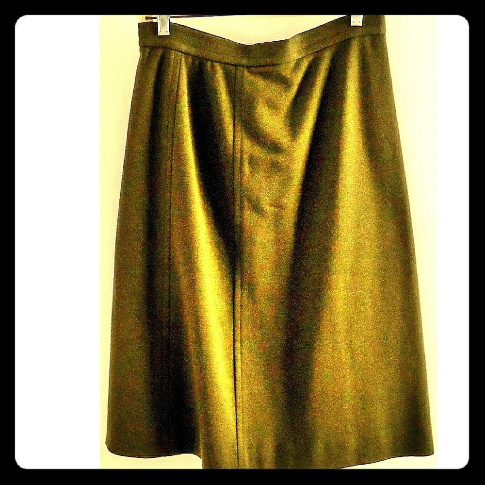 LN 100% wool size 12
