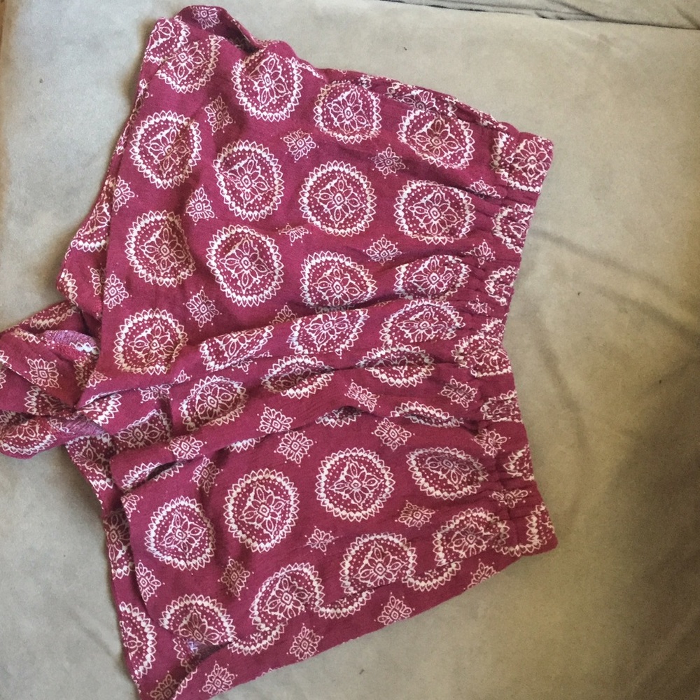 Brandy Melville Pattern Shorts / one size