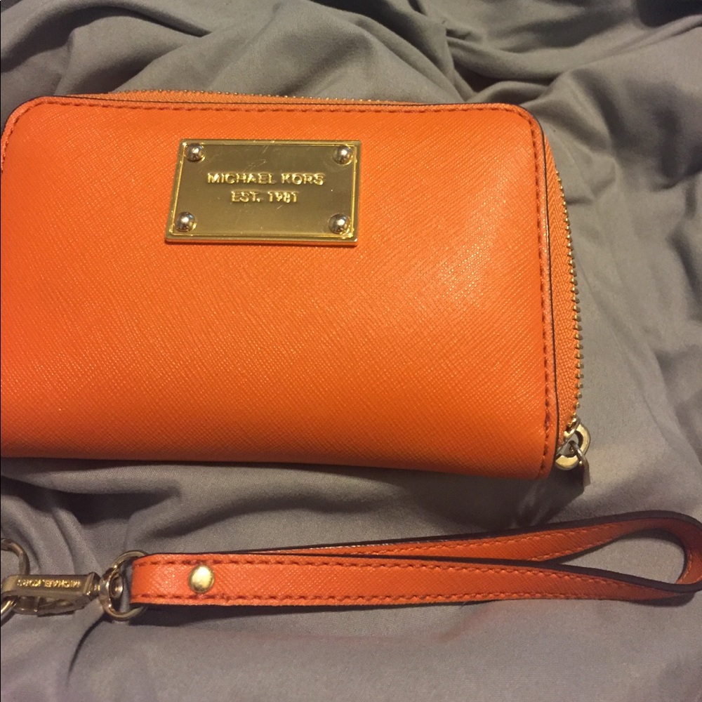 Orange mini Michael Kors wallet!