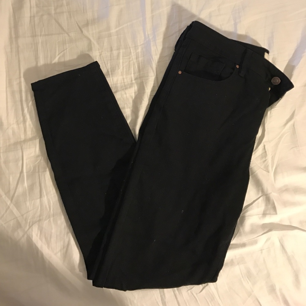 Distressed Black High Rise Skinny Jeans