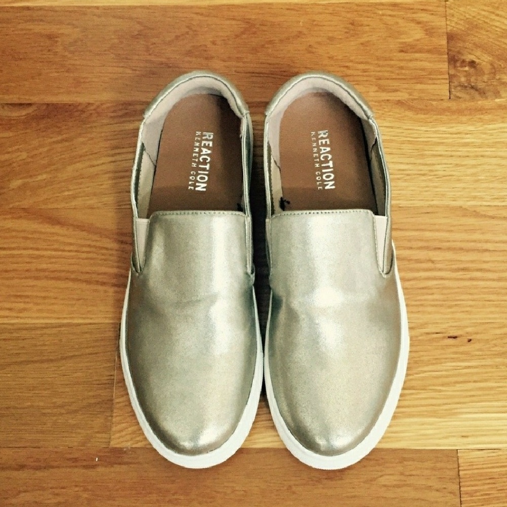 Kenneth Cole Reaction GOLD slip on sneakers