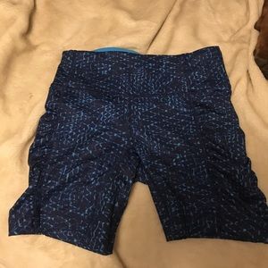 Brand new, adorable lululemon compression shorts!