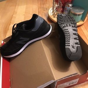 Mens "New Balance" Tennie Shoes