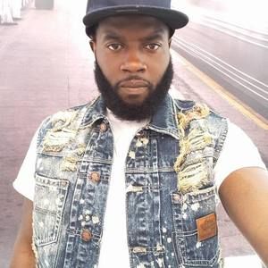 Meet your Posher, Dominique