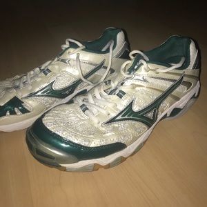 Mizuno Volleyball shoes size 10