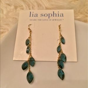 💧Lia Sophia Teardrop Earrings💧