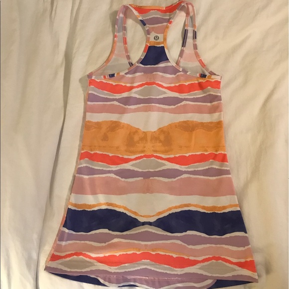 Lululemon top - Picture 2 of 2