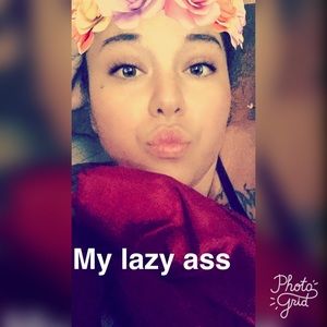 Meet your Posher, Holly