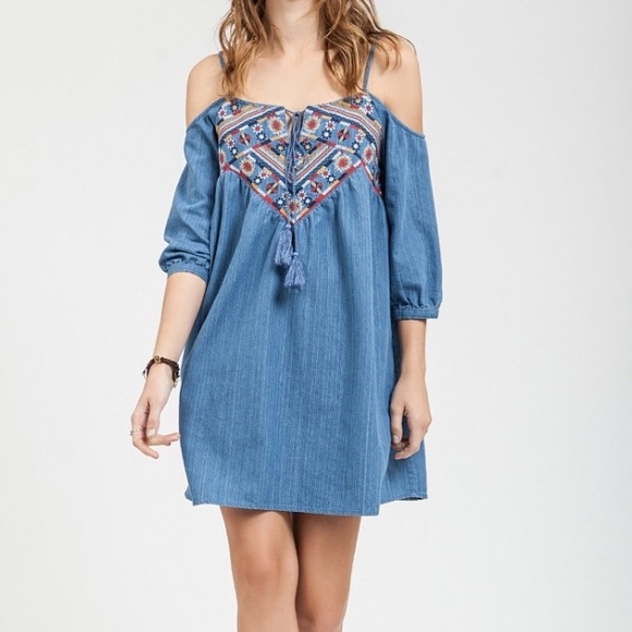 BLUPEPPER off the shoulder embroidered dress - Picture 1 of 5