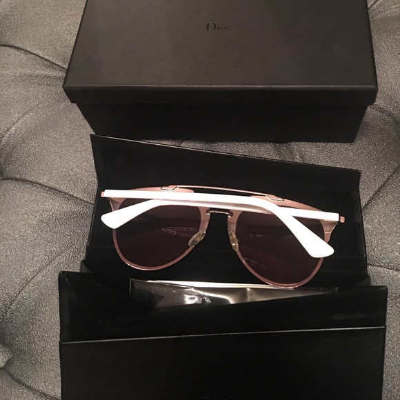DiorReflected pink mirrored sunglasses 😎 - Picture 3 of 8