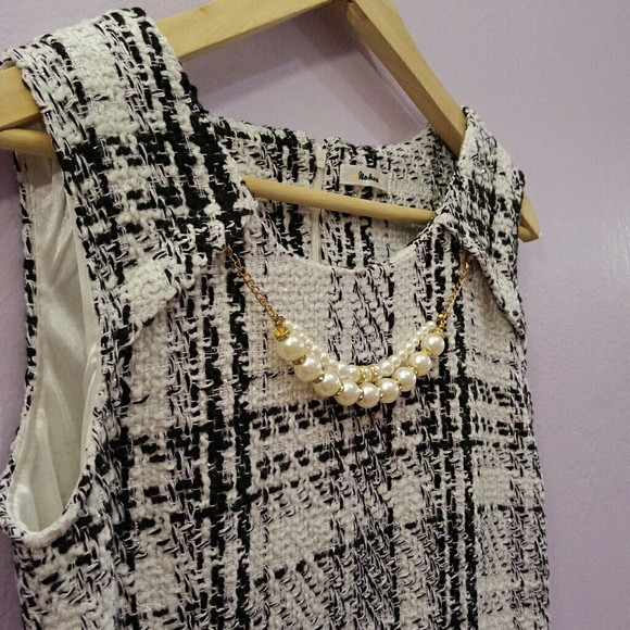 Lady dress - Picture 2 of 4