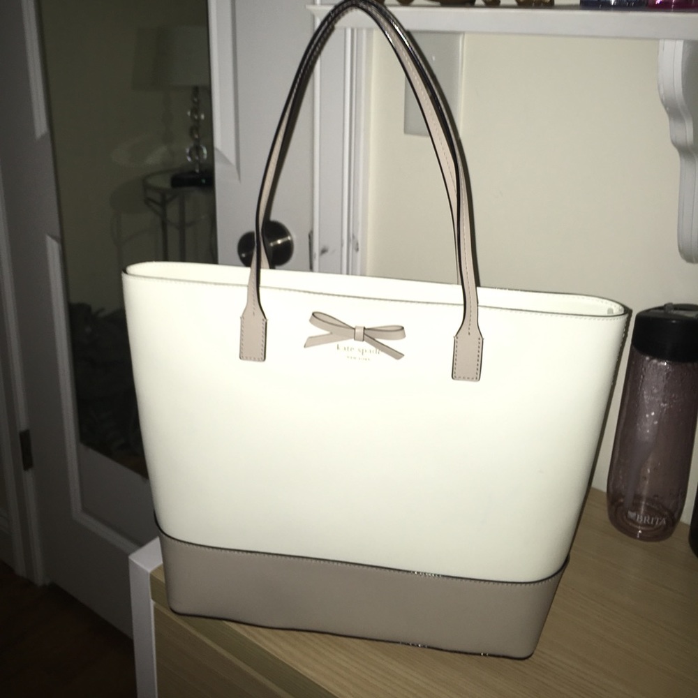 Kate Spade- Tote with a Bow
