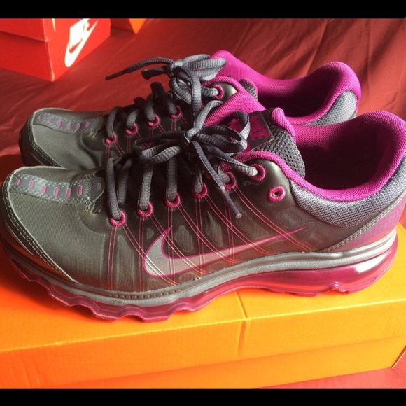 NNIKE AIRMAX - Picture 1 of 3