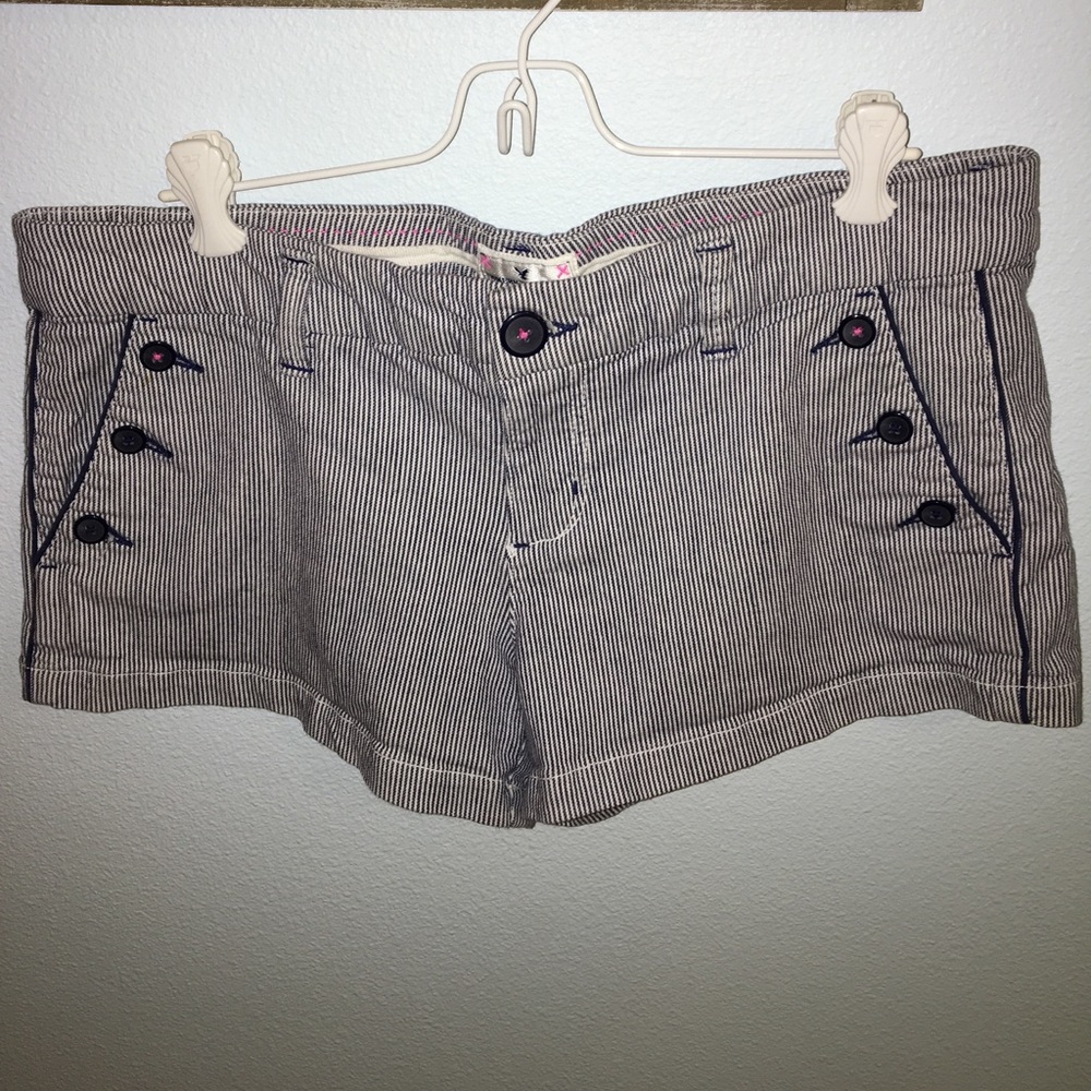 • American Eagle Striped Sailor Shorts •