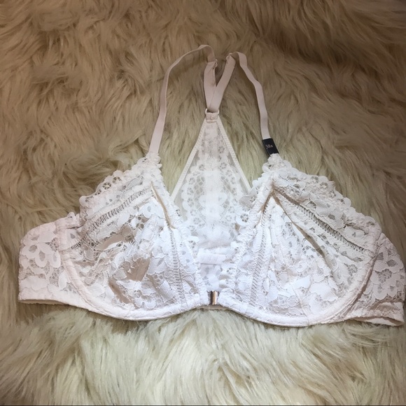 NWT VS Lace Triangle Underwire Bralette - Picture 2 of 3