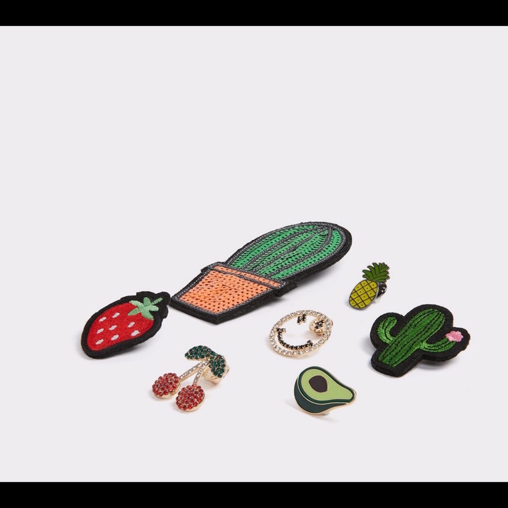 Enamel, Rhinestone, & Patch PINS