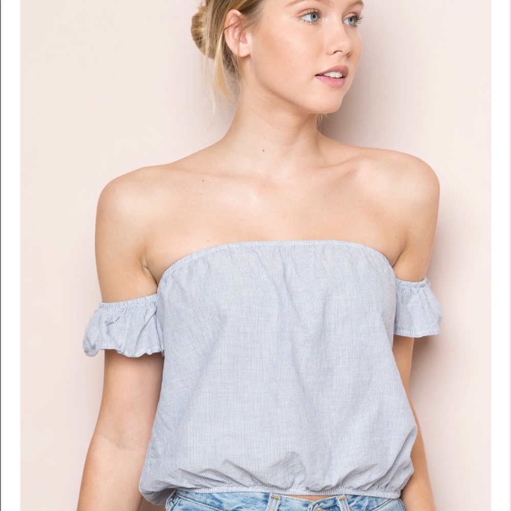 Brandy Melville Top! - Picture 4 of 4