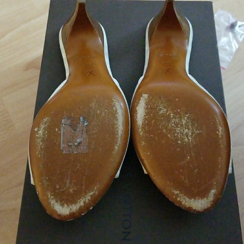 Shoes - Picture 3 of 6
