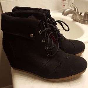 Black suede wedge boots