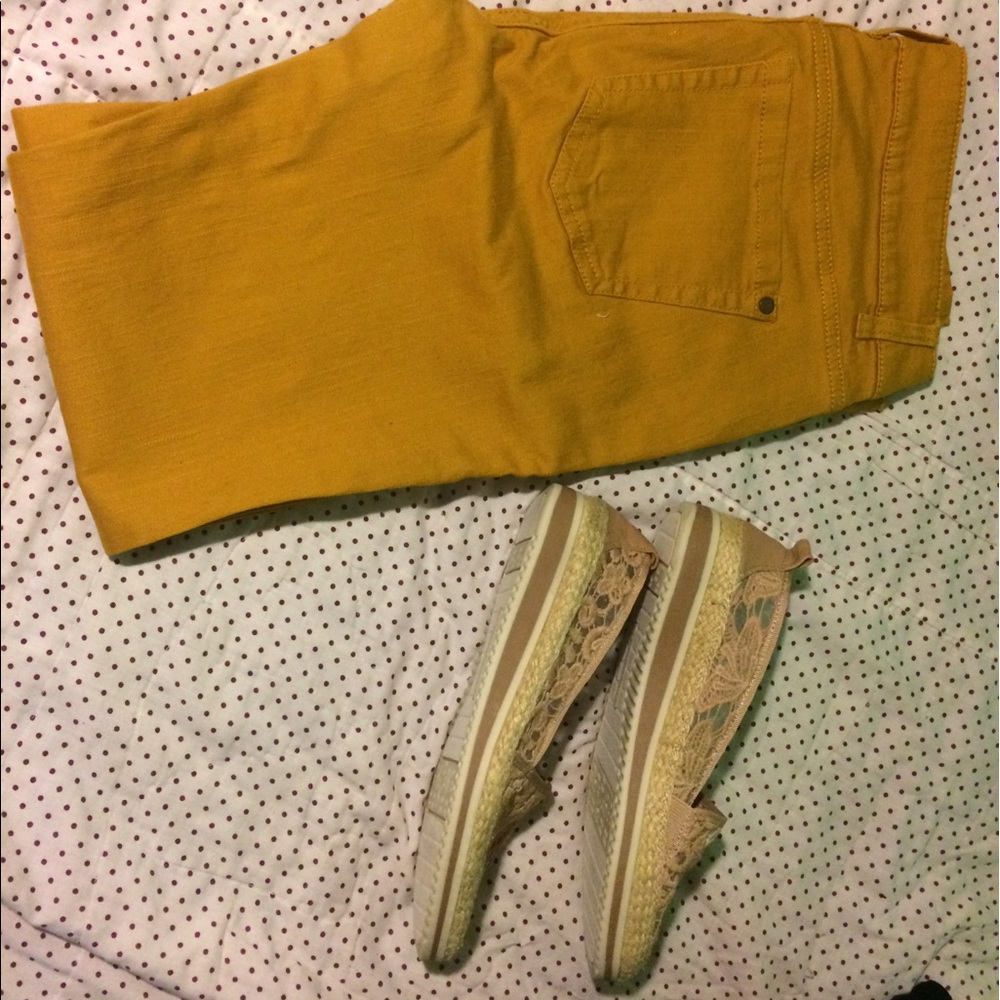 Naturalizer flats!
