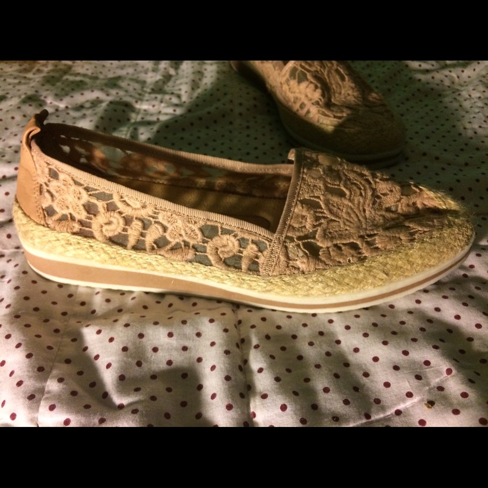 Naturalizer flats! - Picture 2 of 4