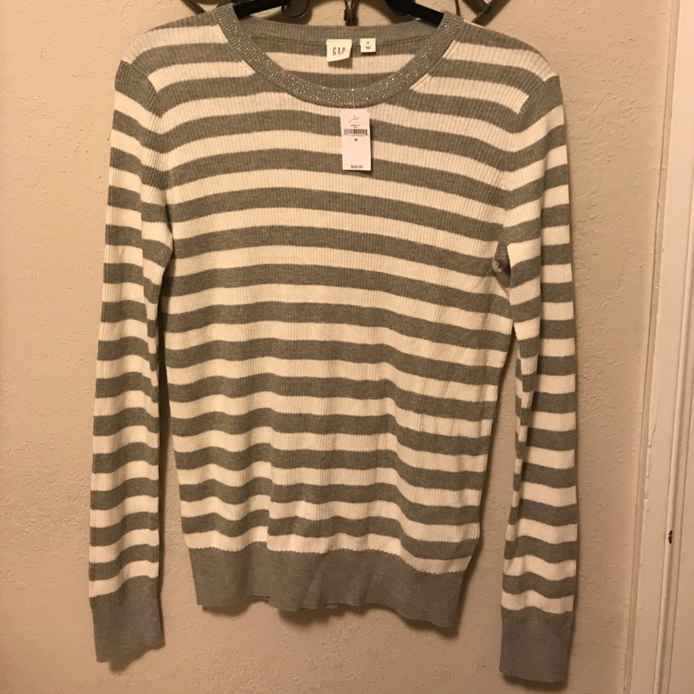 NWT GAP sweater