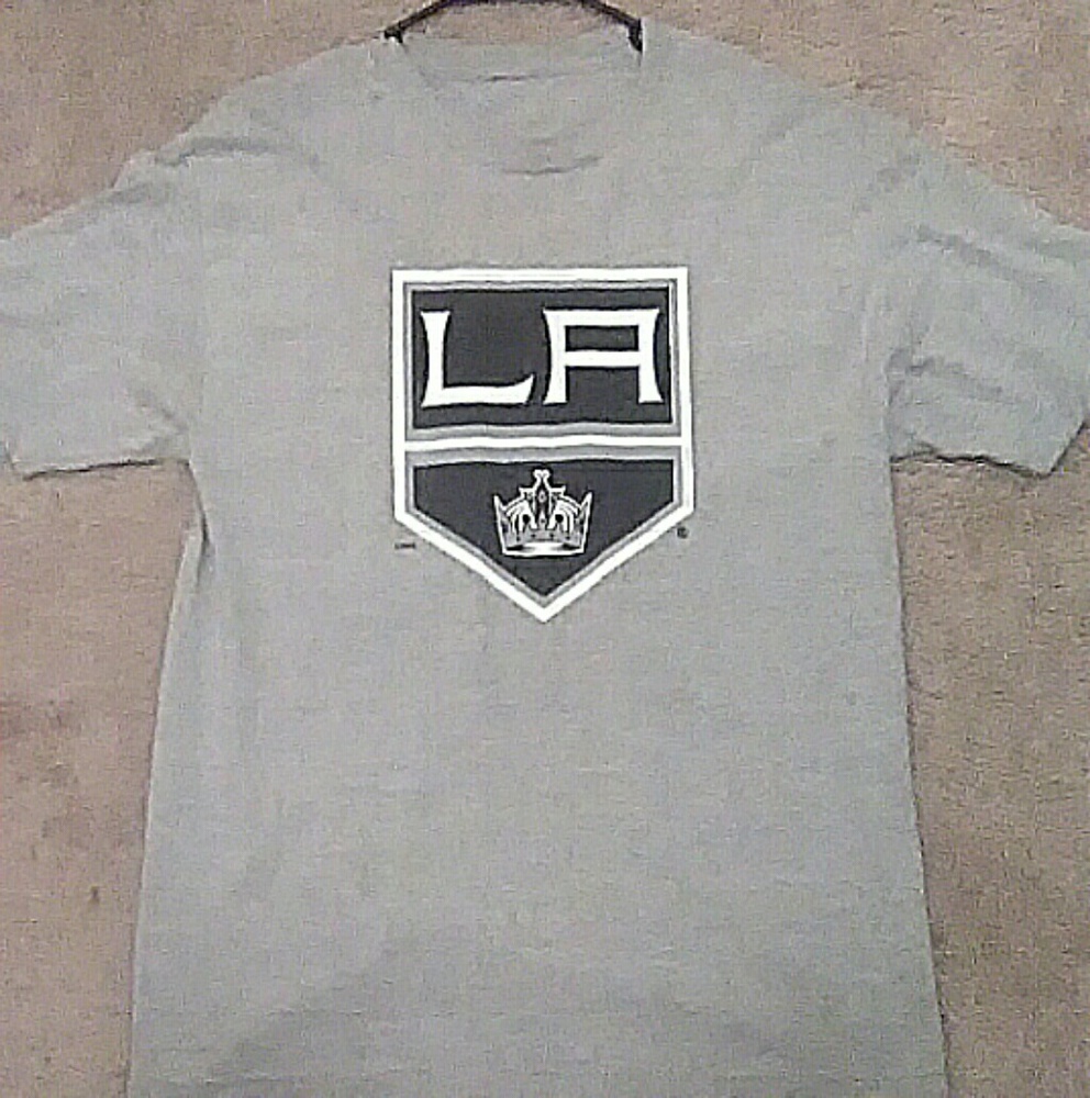 LA Kings T shirt