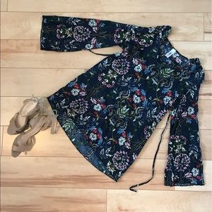 Floral lace up tunic with bell sleeves