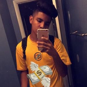 Meet your Posher, Ismael