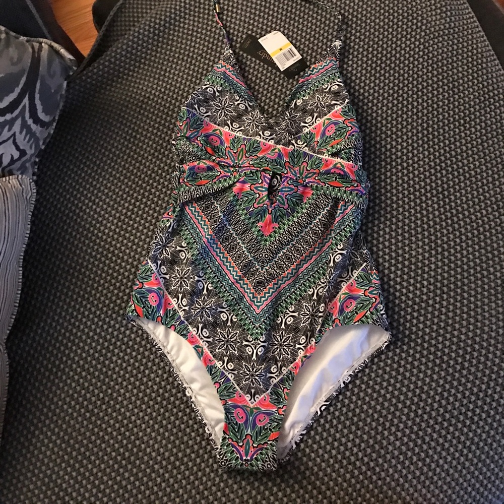 Laundry by shelli segal swimsuit