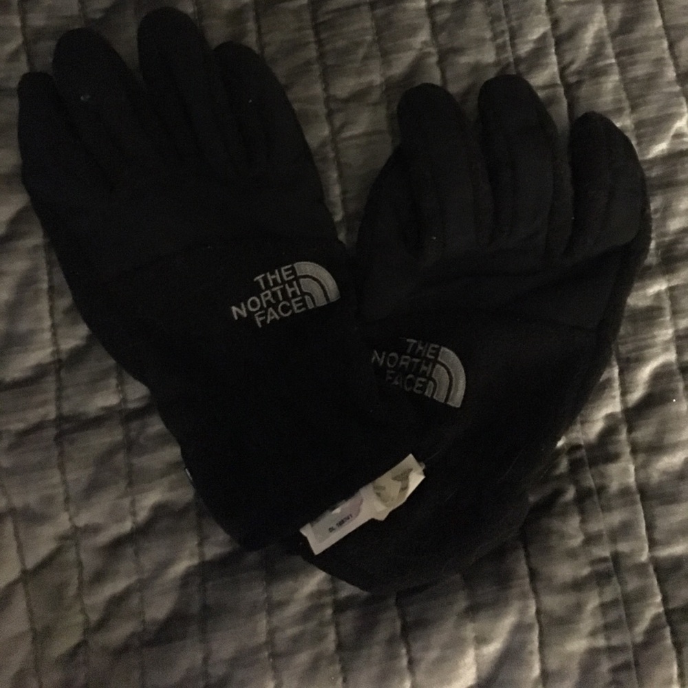Boys north face gloves
