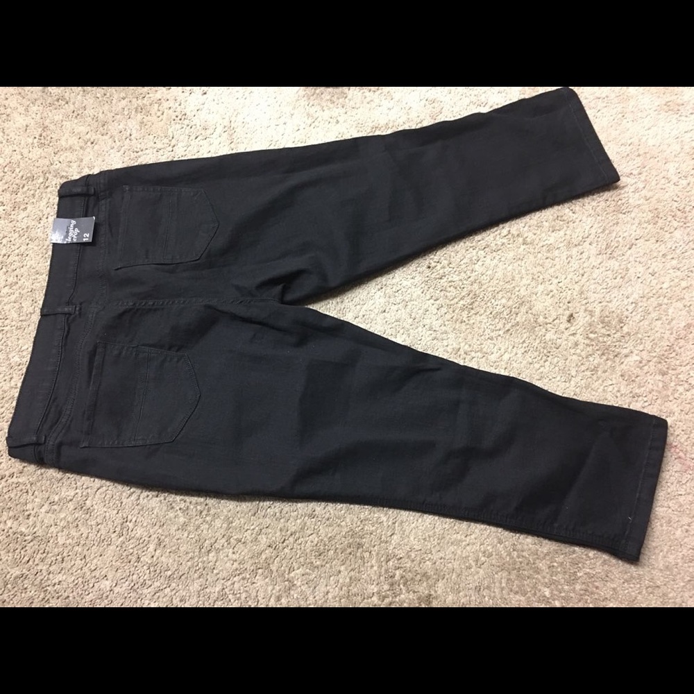 NWT SoHo Jeans Crop Size 12