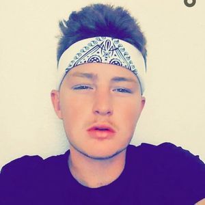 Meet your Posher, Issac