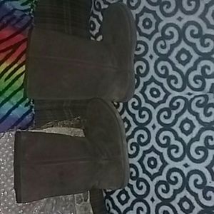 Ugg snow boots