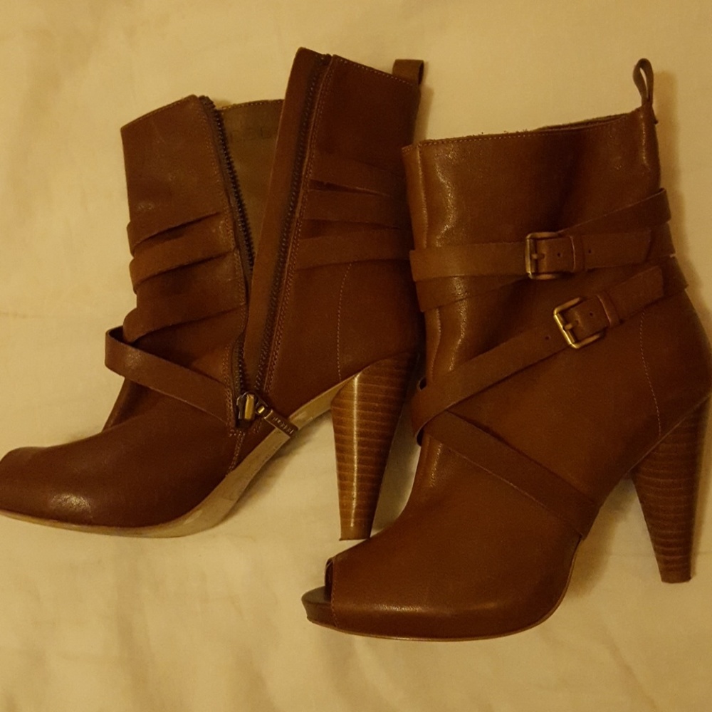 BCBG Leather Ankle boots