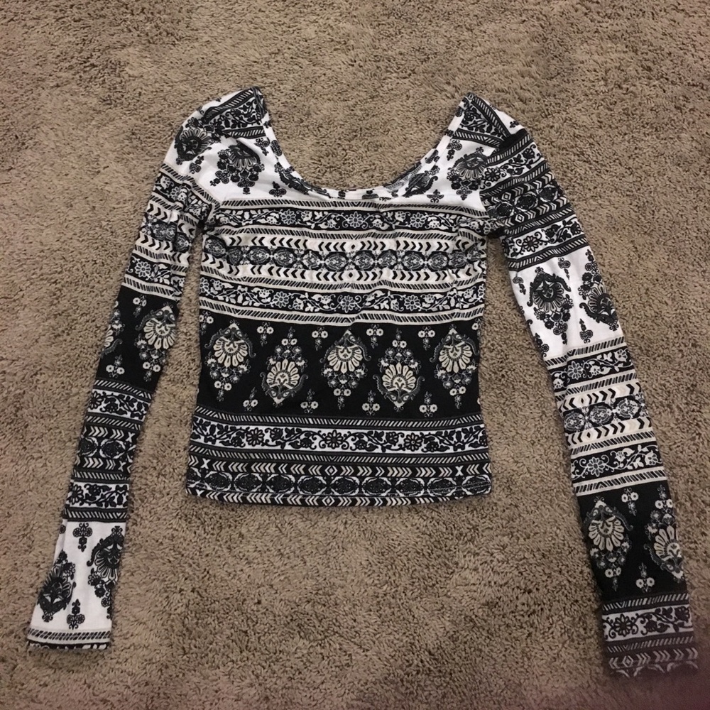 Cute mid length long sleeve