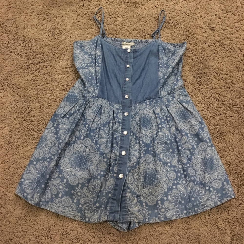 Super cute romper!