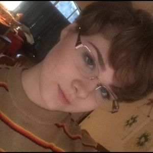 Meet your Posher, Carter