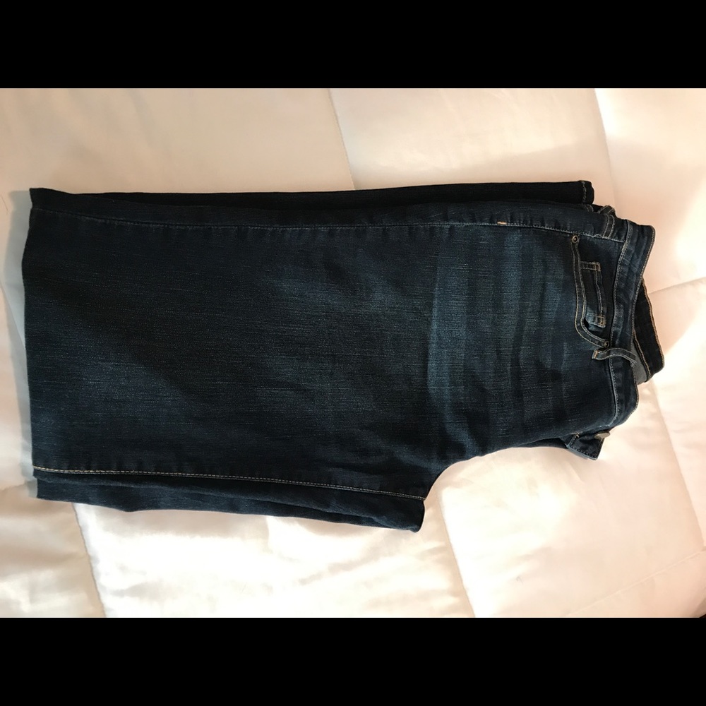 Curvy boot dark denim